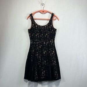 NWT Junior Disney Minnie Mouse Rock The Dots Black Lace Dress Size Small